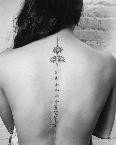 tatouage femme colonne vertébrale|50 idées de Tattoo Colonne vertébrale 